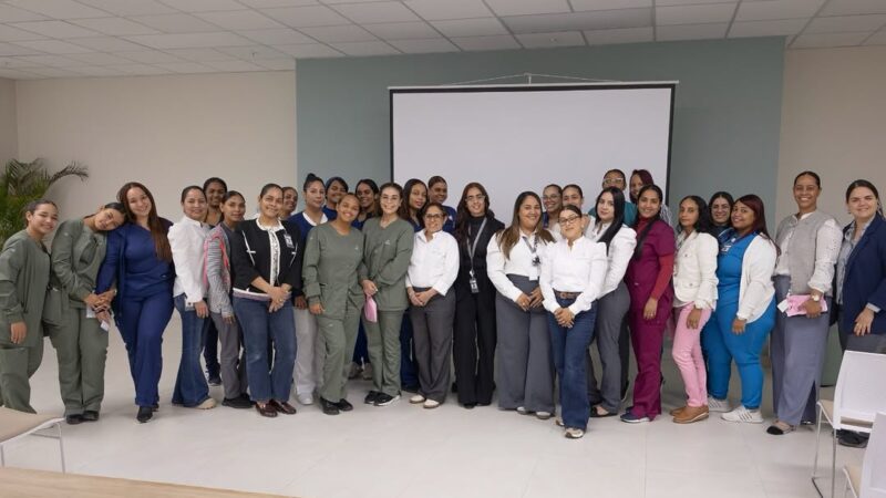 Hospital HEMA impulsa el liderazgo femenino con conferencia magistral en el Mes de la Mujer
