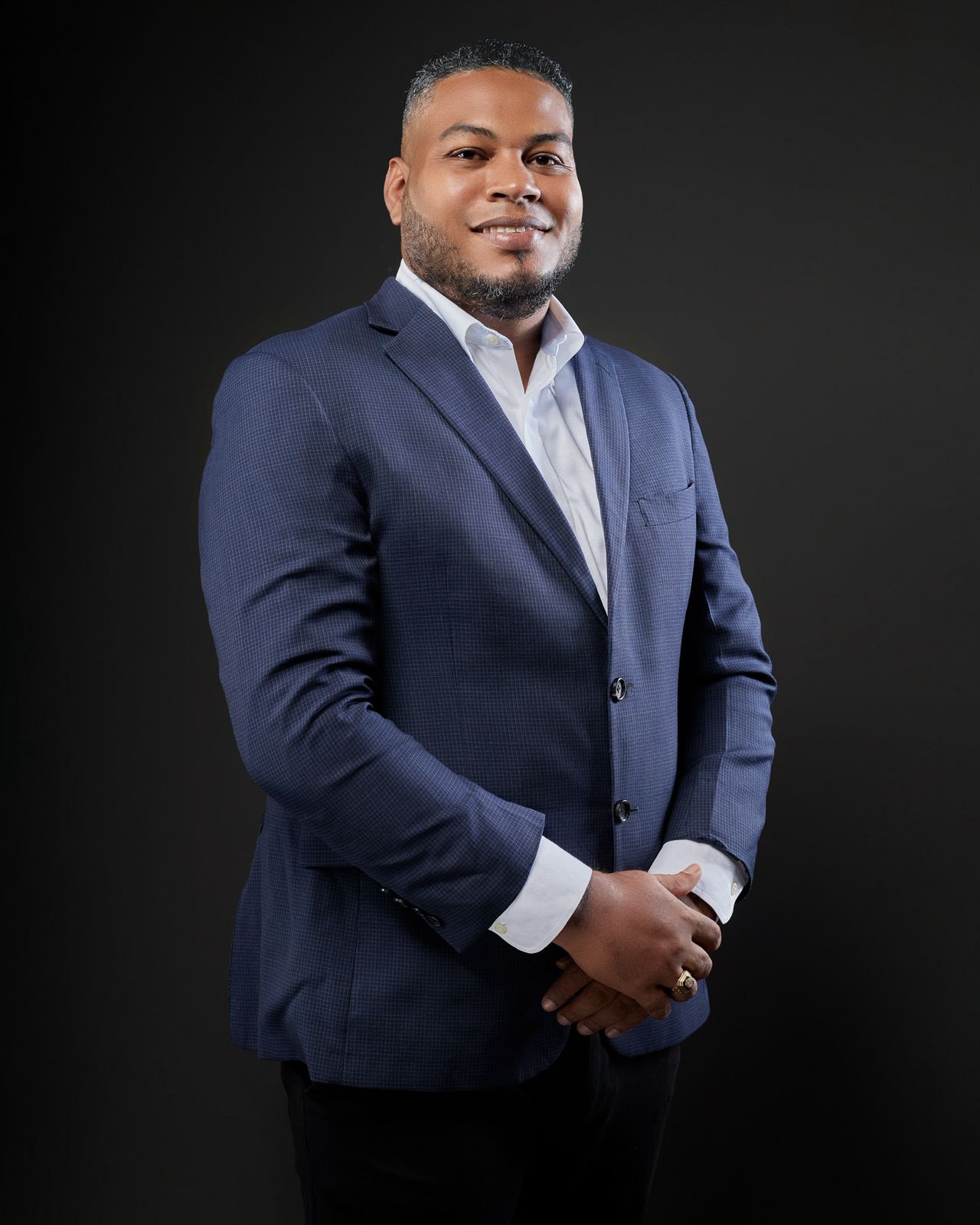 Arquitecto Fredny Díaz denuncia abusos, cobros ilegales y caos en Planeamiento Urbano de Santo Domingo Este