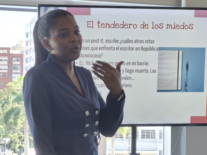 Jenifer Pérez Tejeda se destaca en el Festival de Escritura Dominicana (FEDS)