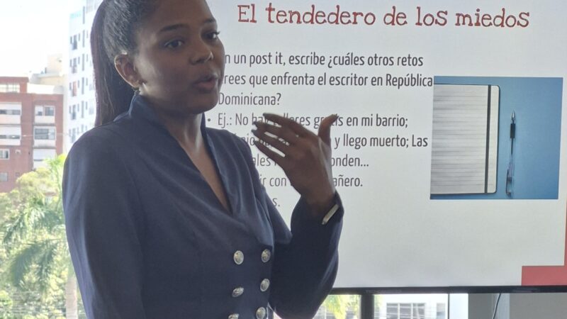Jenifer Pérez Tejeda se destaca en el Festival de Escritura Dominicana (FEDS)