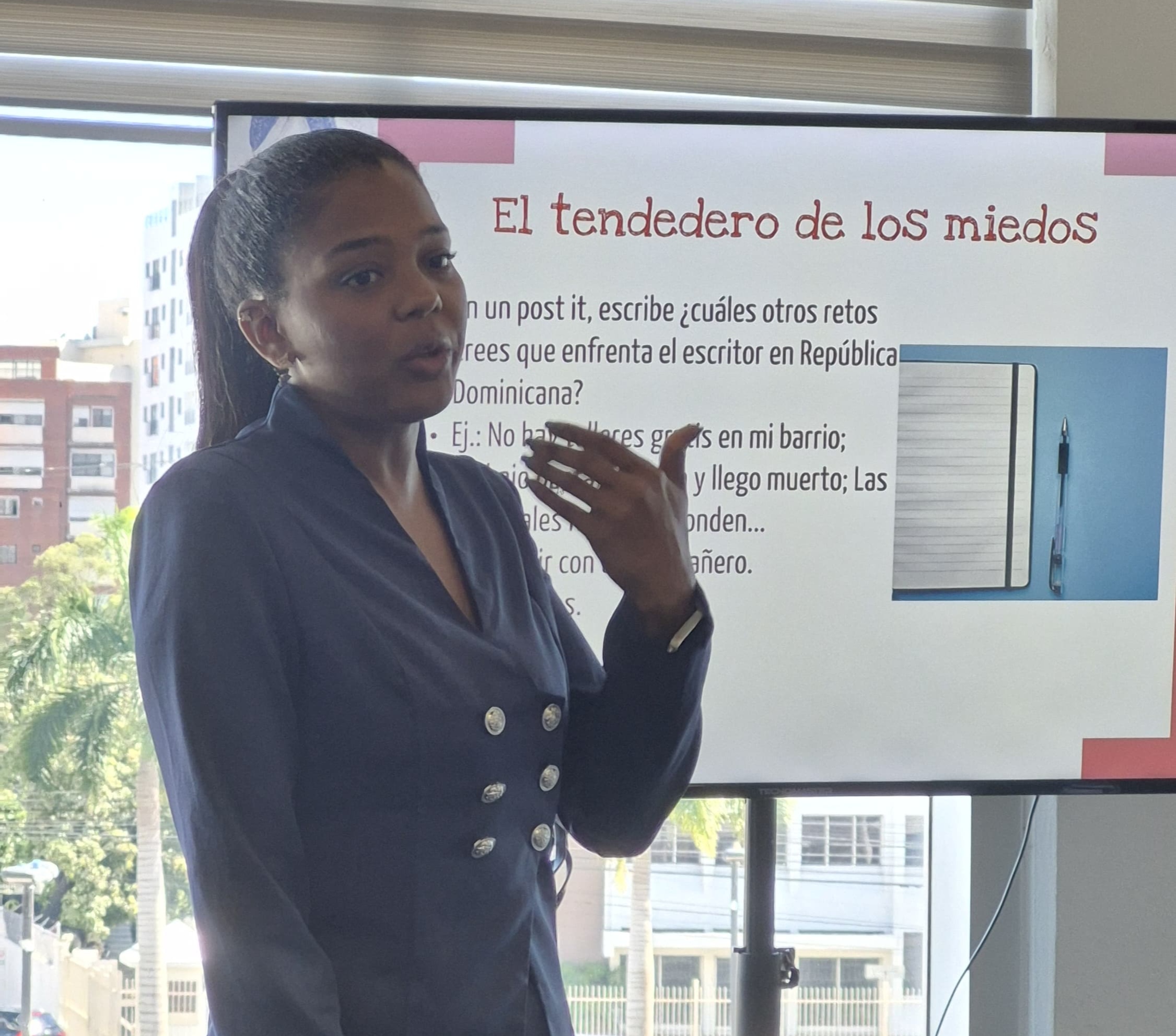 Jenifer Pérez Tejeda se destaca en el Festival de Escritura Dominicana (FEDS)