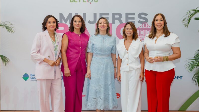 Ministra de la Mujer destaca impacto del acceso al crédito femenino en foro Mujeres en la Banca