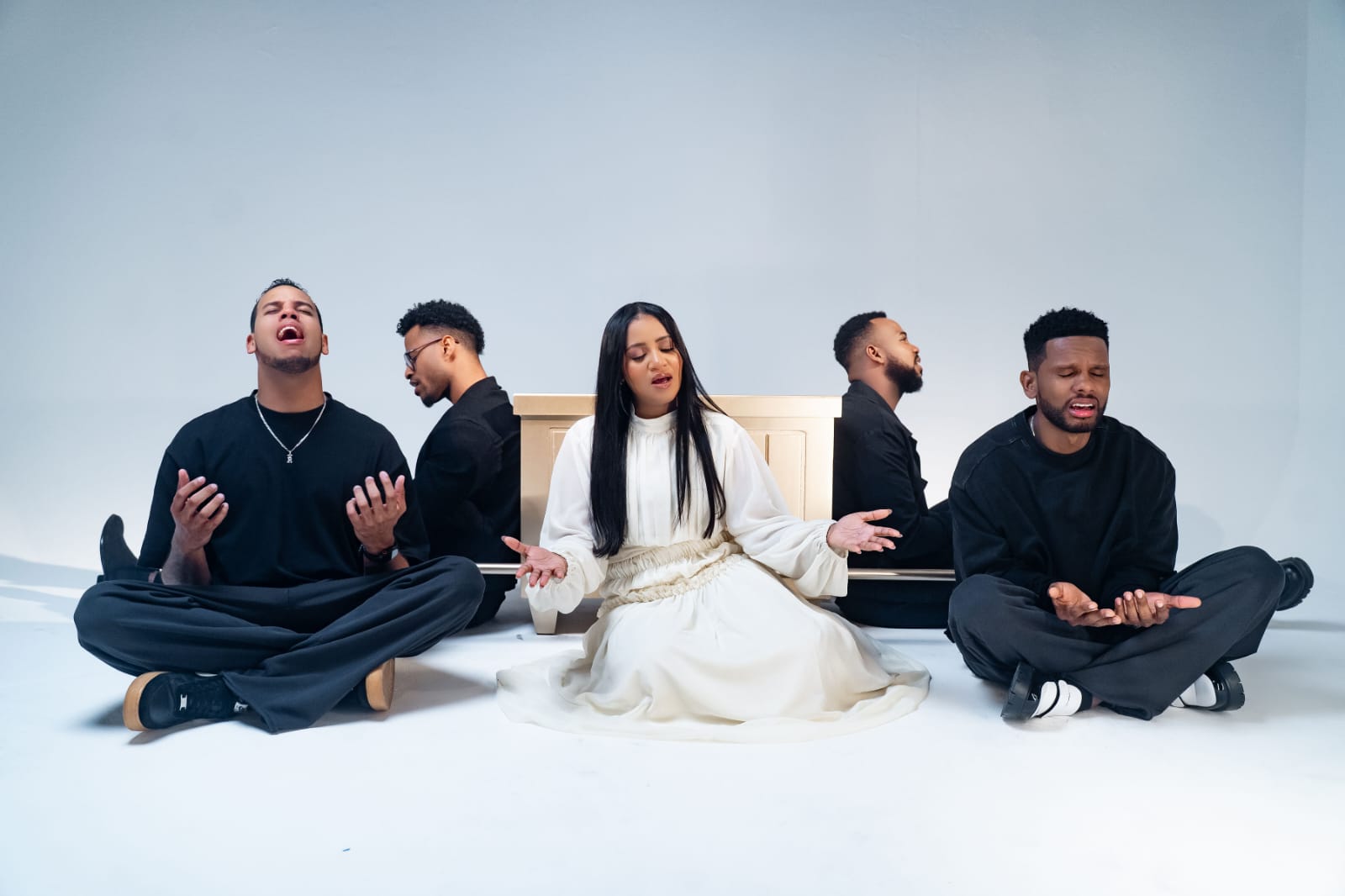 “Háblame de cerca”, el nuevo y poderoso clamor del Grupo Grace