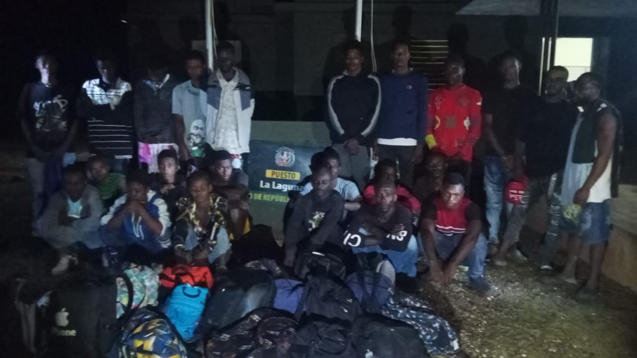 Ejército intercepta grupo de 25 haitianos en condición migratoria irregular en frontera con Elías Piña