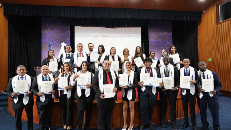 ICOPER celebra su séptima graduación y reafirma compromiso ético con el futuro profesional de sus estudiantes
