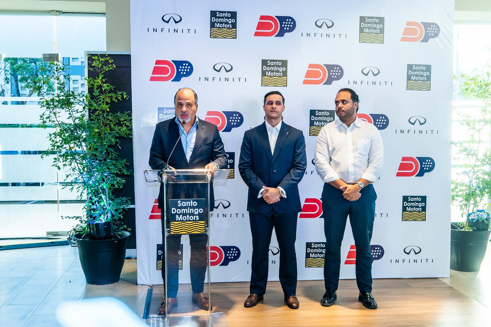 Santo Domingo Motors y Dominican Padel Club anuncian alianza estratégica