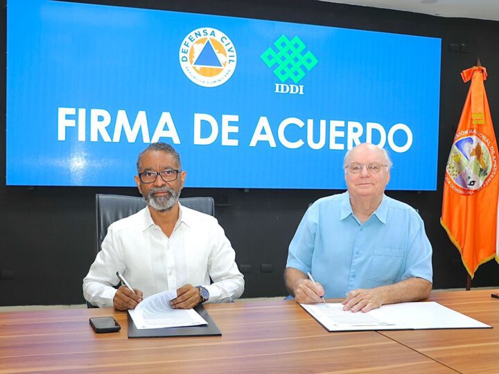 Defensa Civil y IDDI unen esfuerzos por comunidades más resilientes
