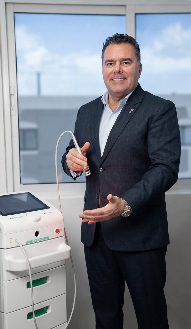 Massimiliano Scerra fue honrado en Sevilla por sus aportes al desarrollo de tecnologías para la rehabilitación