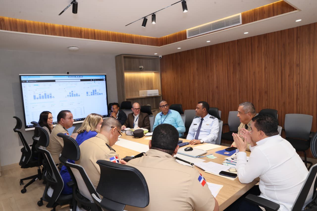 Migración y Servicio Nacional de Salud realizan reunión seguimiento medida protocolo hospitalario 