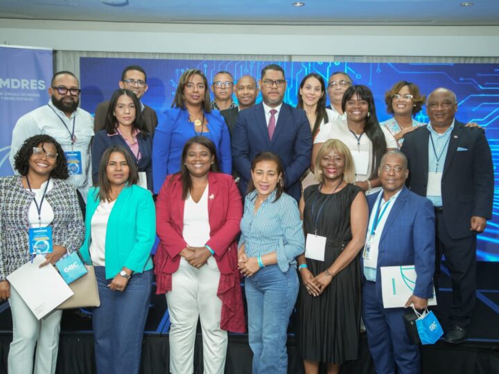 Filial Santo Domingo Oeste del SNTP participó en III Congreso de Medios Digitales y se alza con múltiples premios