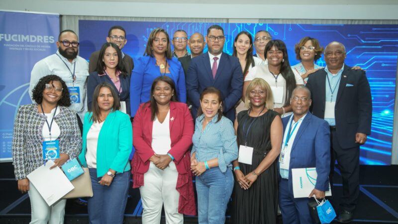 Filial Santo Domingo Oeste del SNTP participó en III Congreso de Medios Digitales y se alza con múltiples premios