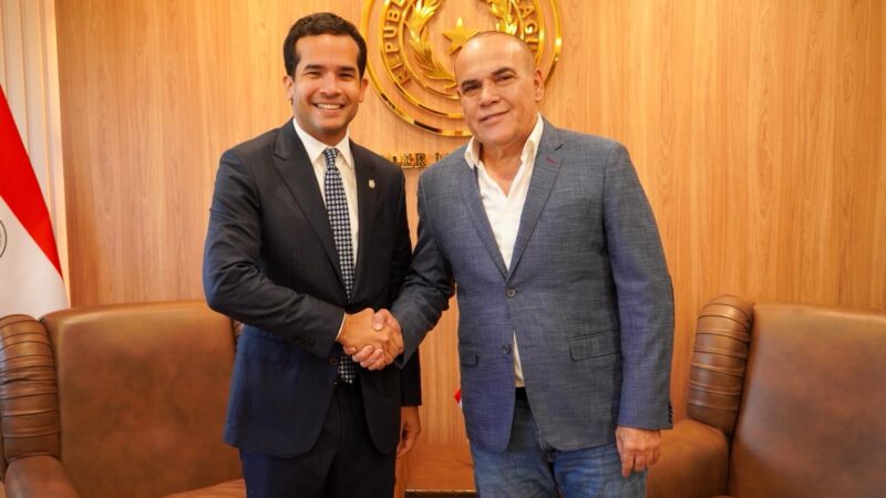 Omar Fernández fortalece vínculos entre RD y Paraguay en encuentro con presidente del Senado