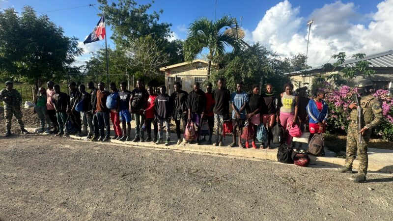 En zona boscosa de Dajabón el Ejército detiene a 23 haitianos indocumentados