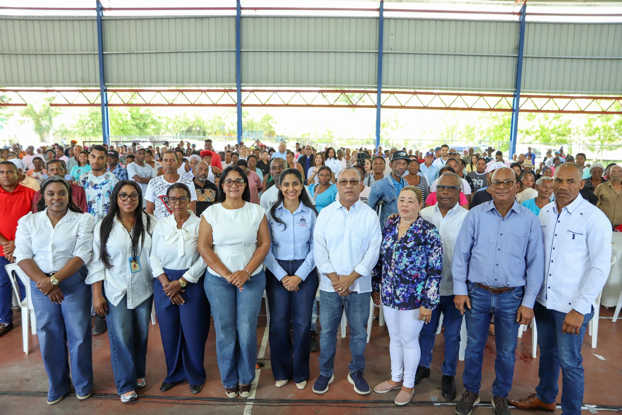 Supérate reafirma compromiso con la protección social de familias beneficiarias en Elías Piña
