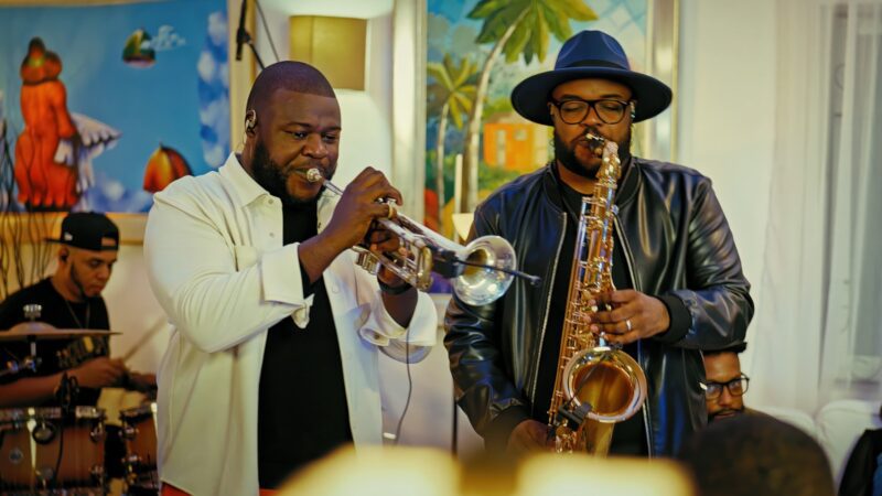 «Fiel hacia mí», la nueva y profunda alabanza de Aires de Unción