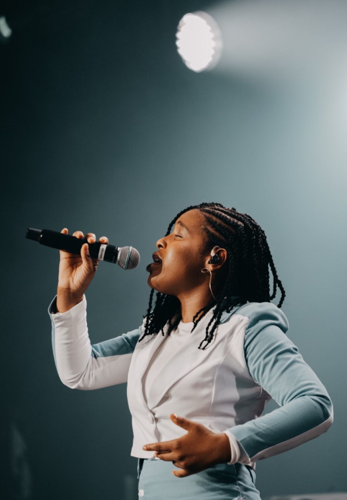 Arianny Aquino convierte su “Cuando Él me toca Tour” en una experiencia que desbordó fe y conexión real