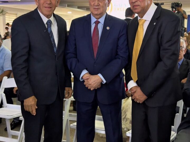 Grupo de los 100 celebró su Gala a la Excelencia