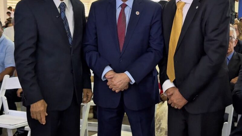 Grupo de los 100 celebró su Gala a la Excelencia