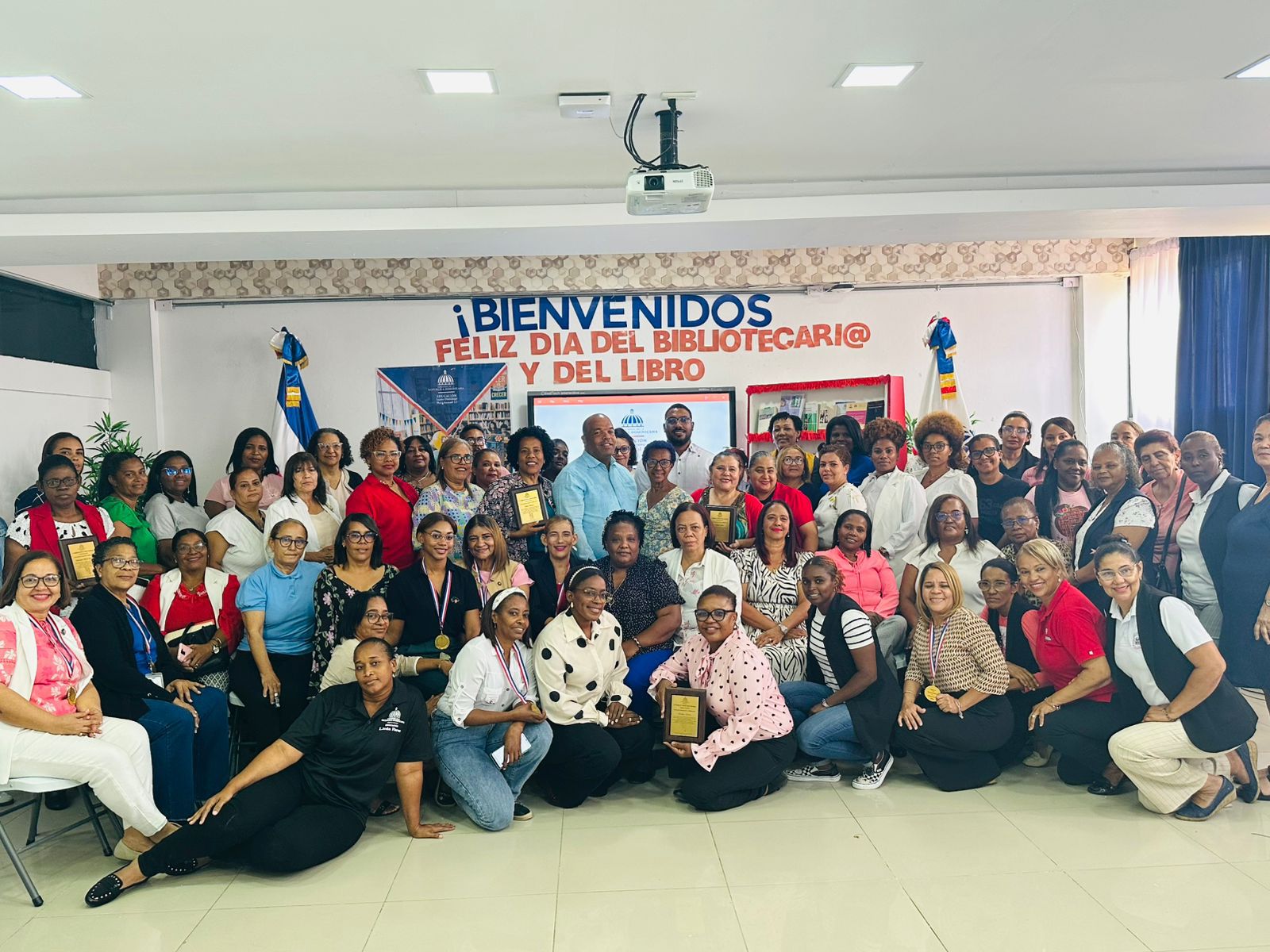 Regional 15 de Educación reconoce a sus bibliotecarios en su día