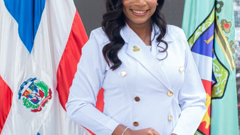 Vanessa Lama hace historia en el Concejo de Regidores de Villa Hermosa al convertirse en la primera mujer en presidir la Sala Capitular