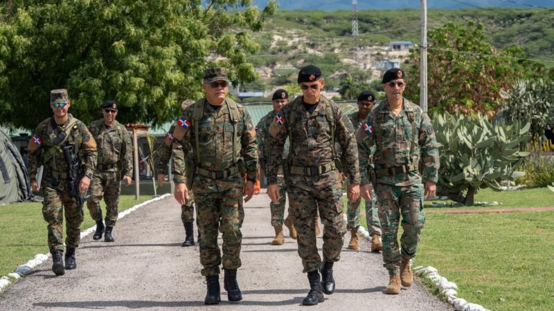 Ministro de Defensa supervisa zona fronteriza en Jimaní para fortalecer esquemas de seguridad y defensa