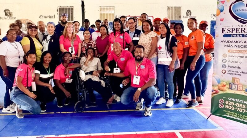 Fundespato lleva alivio y esperanza a niños especiales en Cambita Garabitos