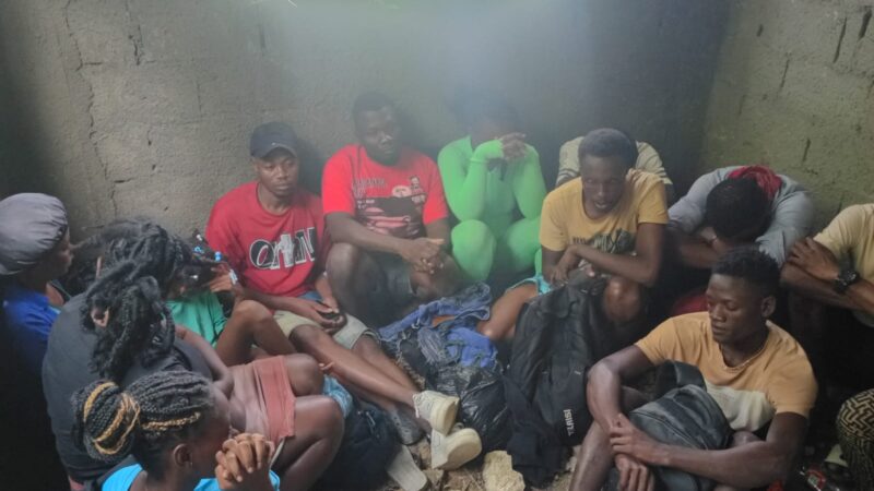 Ejército interviene propiedad utilizada como centro de acopio de indocumentados en Dajabón