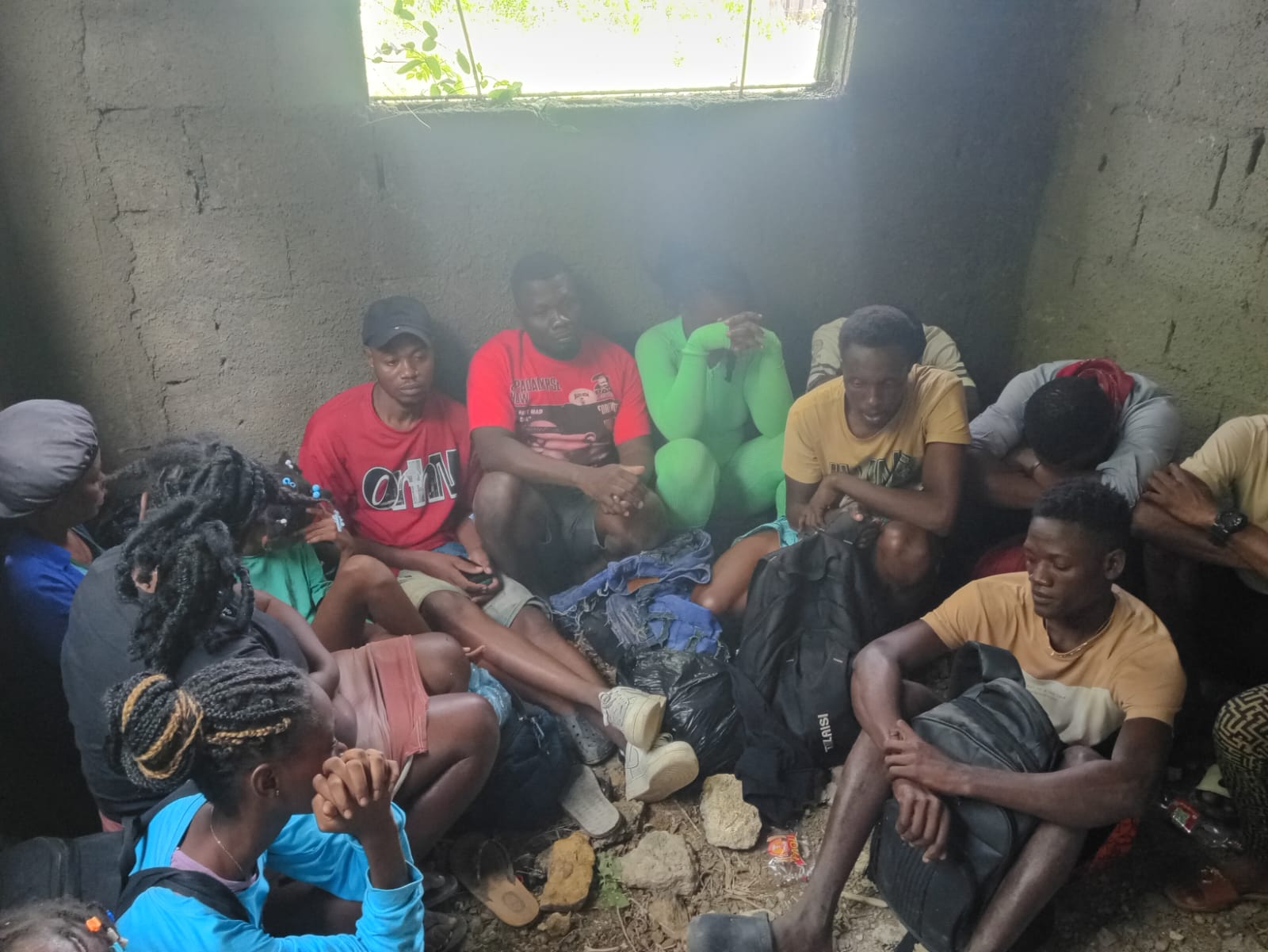 Ejército interviene propiedad utilizada como centro de acopio de indocumentados en Dajabón