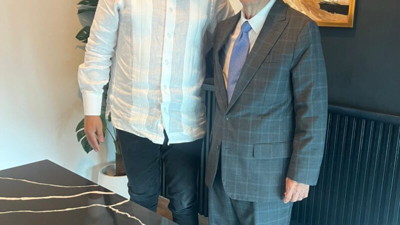 Diálogo intergeneracional marca reflexión sobre el futuro de la comunicación en la era digital