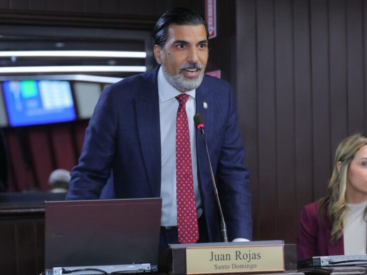 Diputado Juan José Rojas somete resoluciones para atender demandas prioritarias en Santo Domingo Este