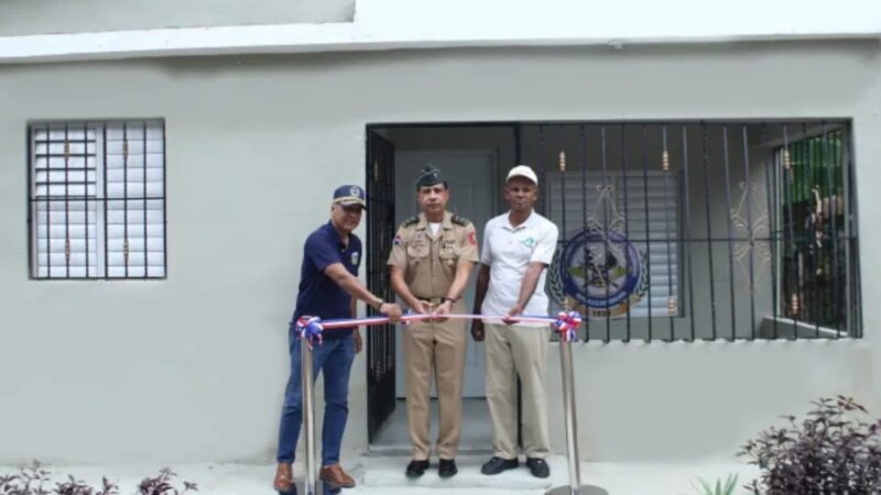 Ministro de Defensa dispone entrega de dos viviendas a retirados militares en San Isidro y Bayaguana