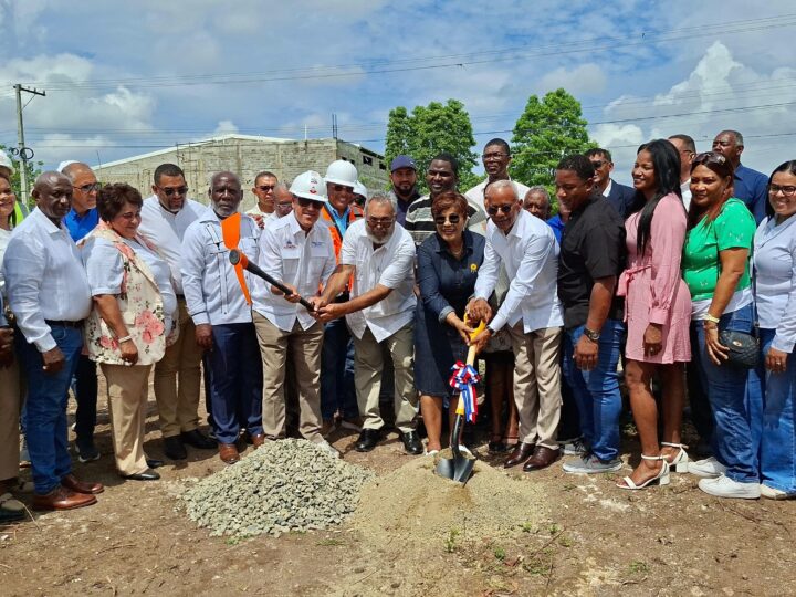 Gobierno deja iniciados los trabajos de construcción de nuevo CAIPI y un Politécnico en Boca Chica