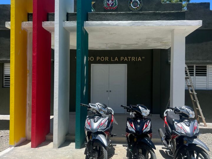 Ejército frustra cruce ilegal de tres motocicletas en Elías Piña