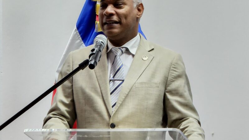 Decano Gerardo Roa lamenta profundamente fallecimiento del intelectual y humanista José Luis Sáez