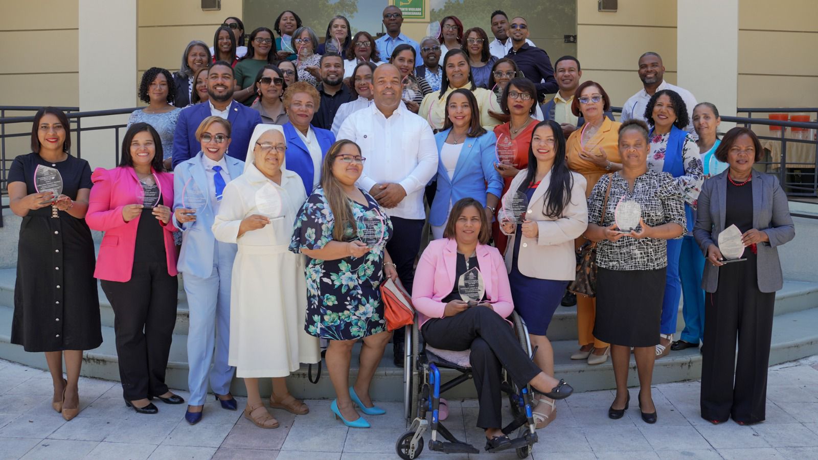 Regional 15 de Educación premia centros educativos destacados por su excelencia en la planificación educativa
