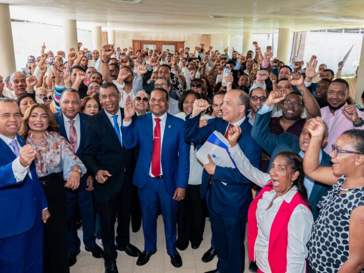 Radhamés Silverio formaliza candidatura a la Rectoría de la UASDp