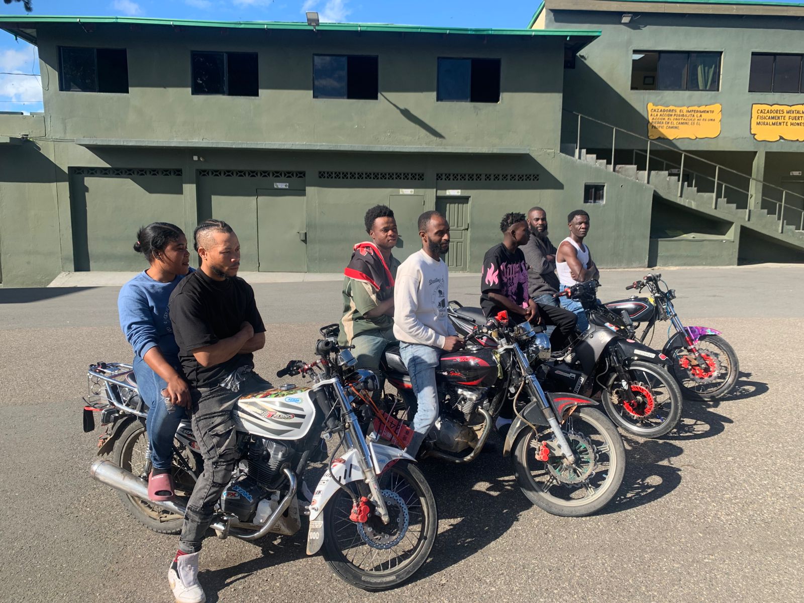Ejército intercepta dos vehículos con haitianos indocumentados en operativos realizados en Constanza