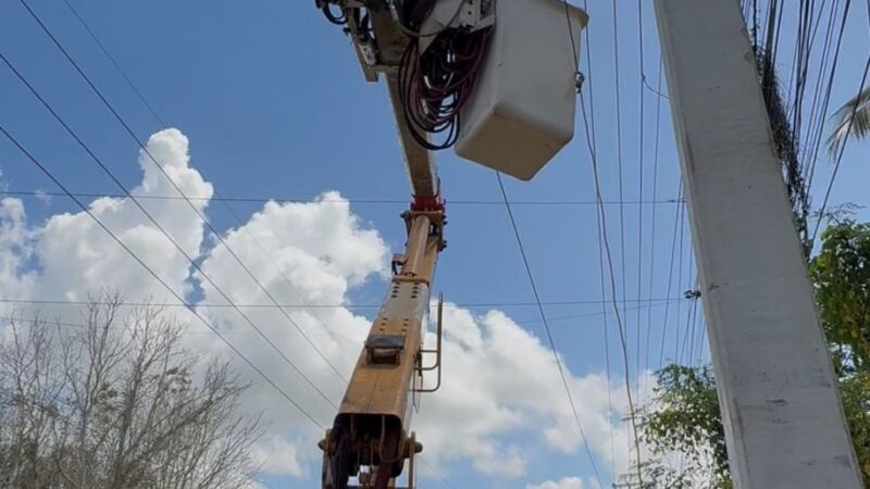 EDEESTE desarrolla proyecto de inversión por US$245 mil para fortalecer redes eléctricas y alumbrado en La Victoria