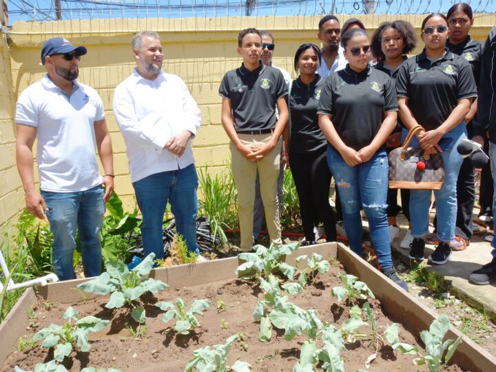 Hecmilio Galván «Es tiempo de aprovechar la agricultura de Constanza para el Agroturismo»