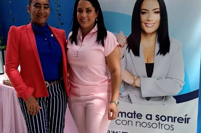 NovaSmile Dental Group celebró con éxito una emotiva jornada para las madres en Santiago de los Caballeros