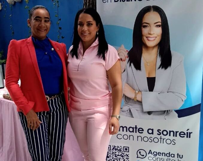 NovaSmile Dental Group celebró con éxito una emotiva jornada para las madres en Santiago de los Caballeros
