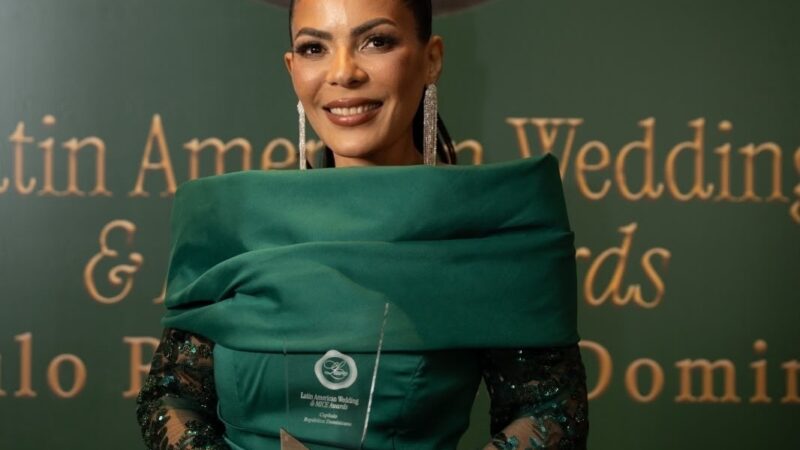 Raquel Cabrera se alza con el galardón de Mejor Maestra de Ceremonias del Gran Santo Domingo en los Premios LAWA 2026