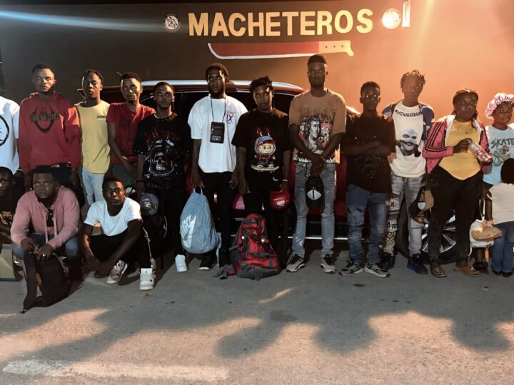 Ejército intercepta jeepeta con 17 haitianos indocumentados en Santiago Rodríguez