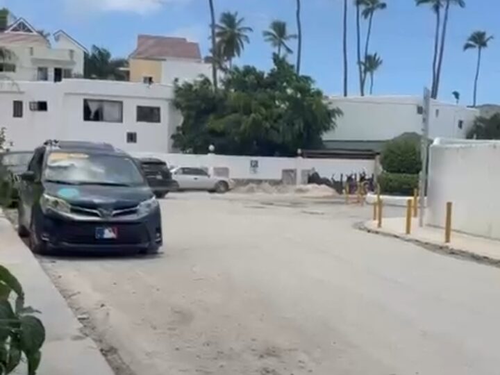 ¡Denuncia! Comunitarios de Los Corales exigen intervención urgente por deterioro en sus calles