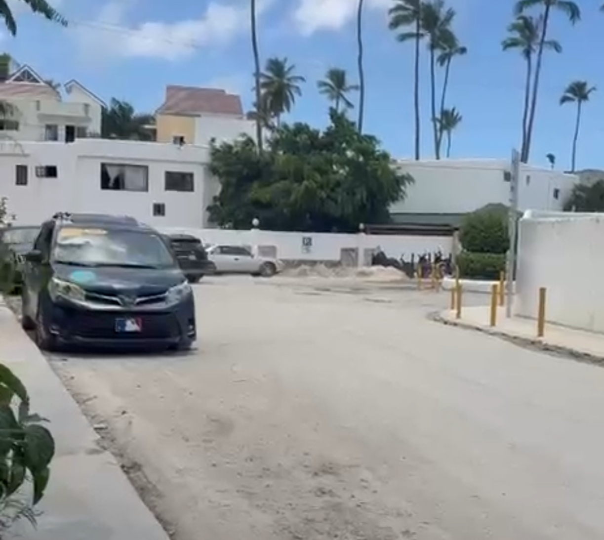 ¡Denuncia! Comunitarios de Los Corales exigen intervención urgente por deterioro en sus calles