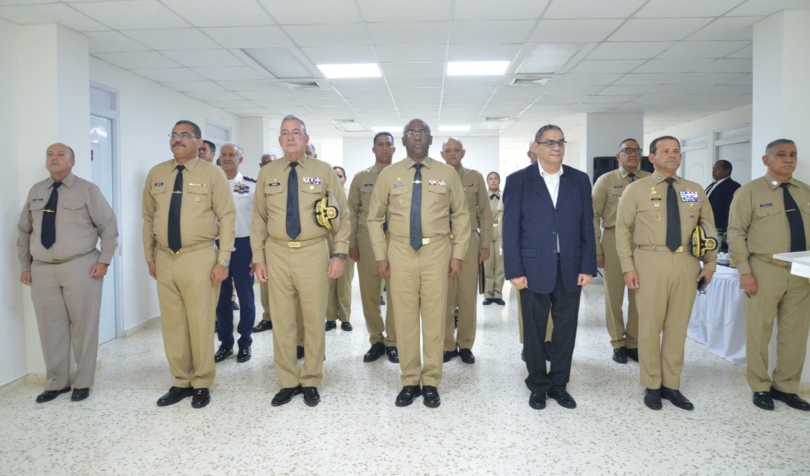 Armada Dominicana fortalece servicios de salud con modernos equipos médicos
