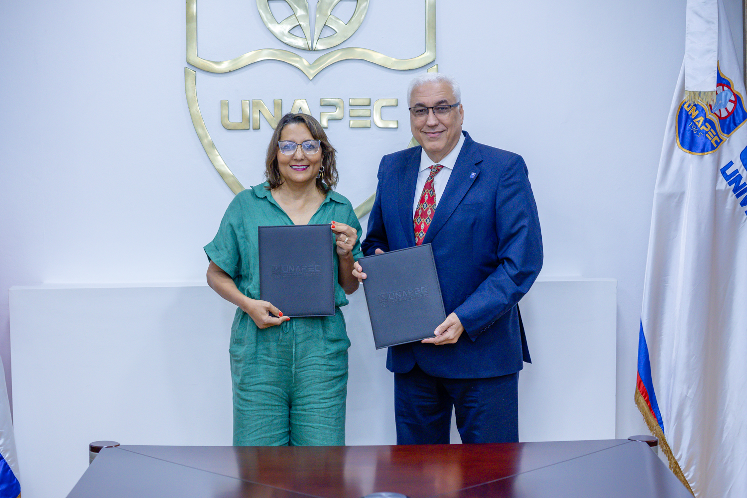 UNAPEC, Fundación René del Risco Bermúdez y Mar de Palabras impulsarán proyectos para fortalecer la cultura y la creatividad