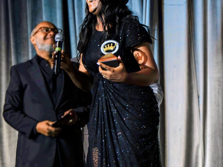 Raisa Díaz conquista el Premio Galardón a Canción del Año con «Hay Una Palabra»