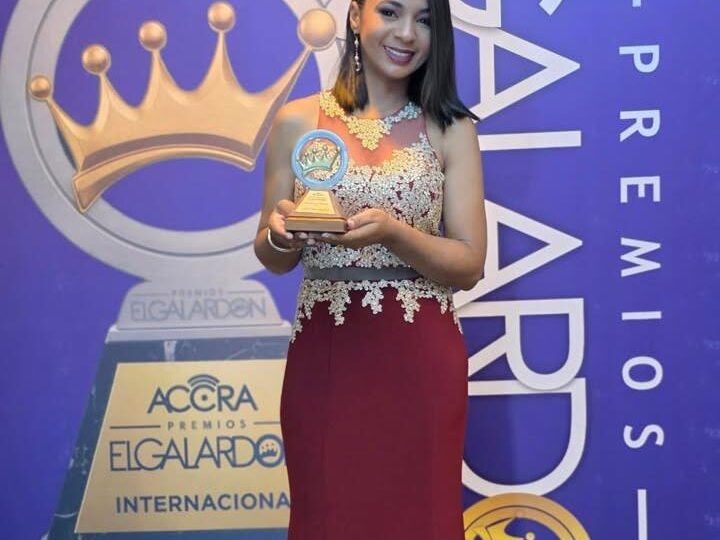 Mery Plasencia gana como Locutora del Año en los Premios El Galardón