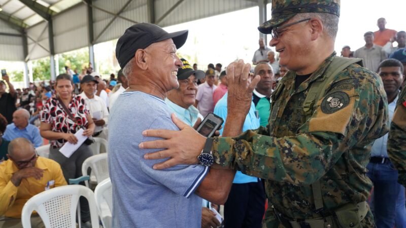 Ministro de Defensa encabeza Jornada Social para Retirados Militares en Pedro Brand